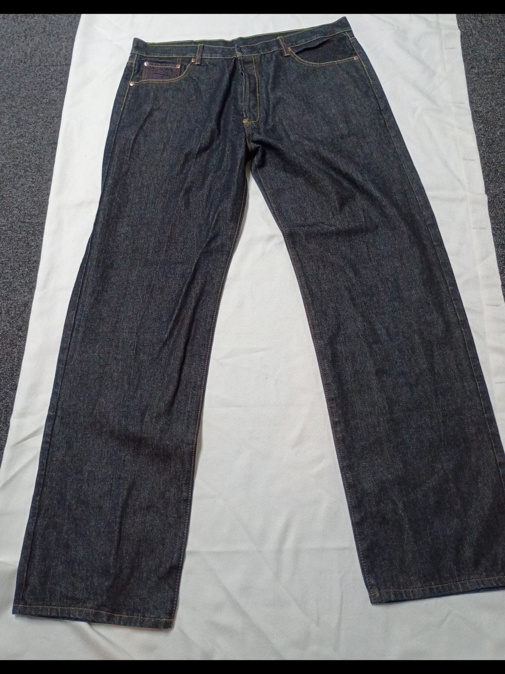 Y2K Vintage Mens Embroidered Back-Patch Dark Denim Jeans - Picture 2 of 2